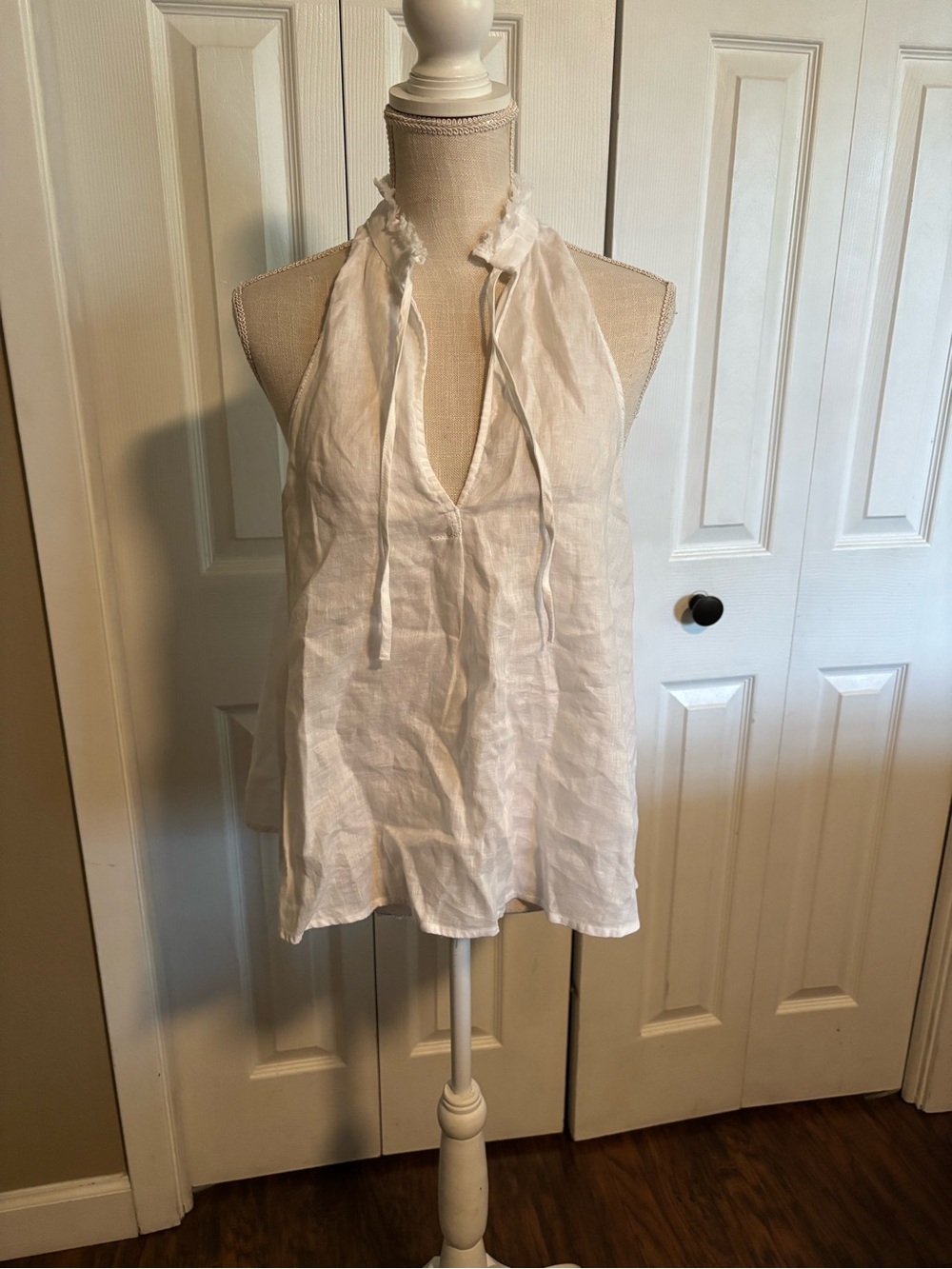Anthropology Pilcro White Linen Tie-Neck Halter Top Size Medium